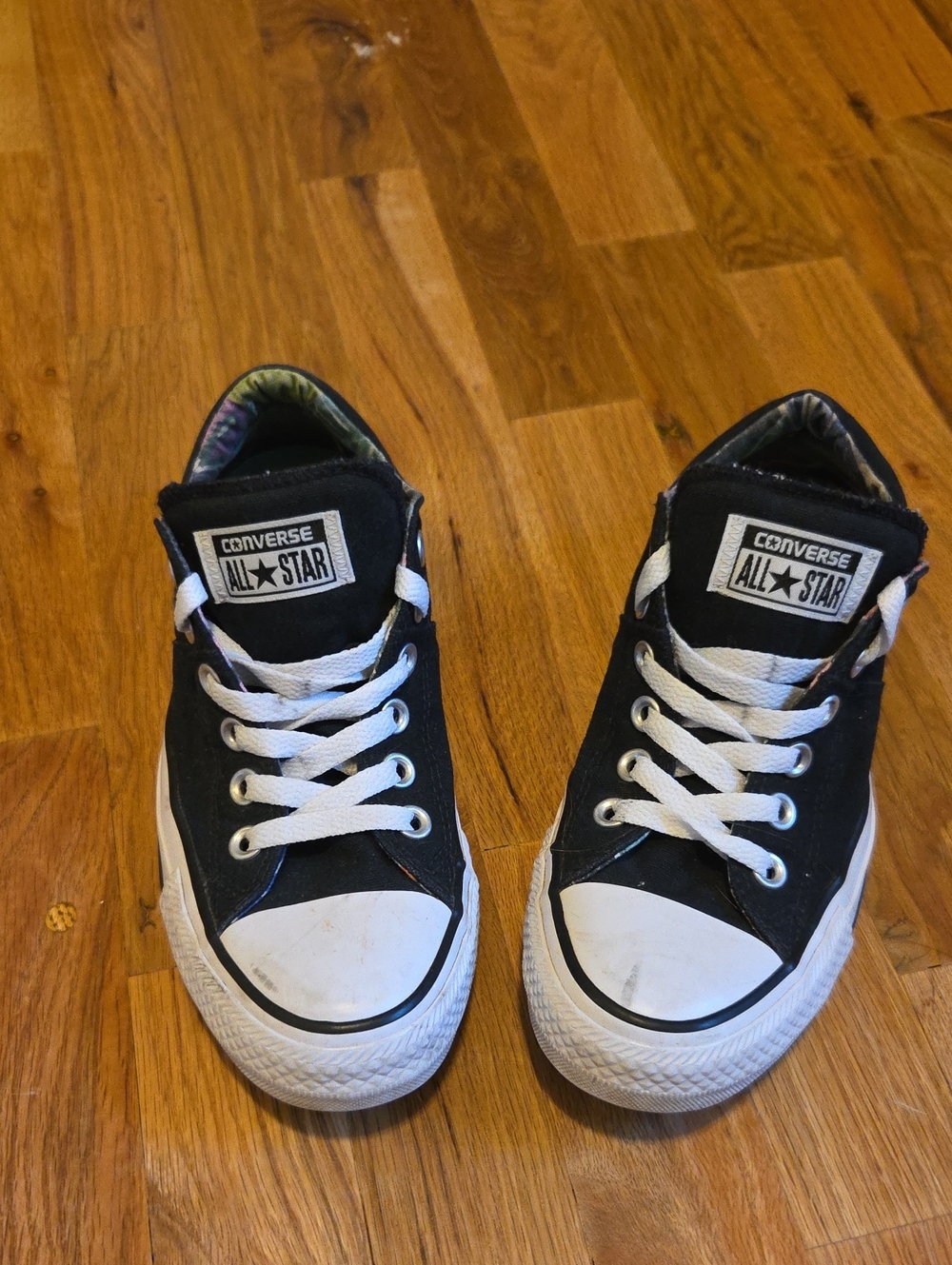 Converse Women's Black and White Low-Top Sneakers
